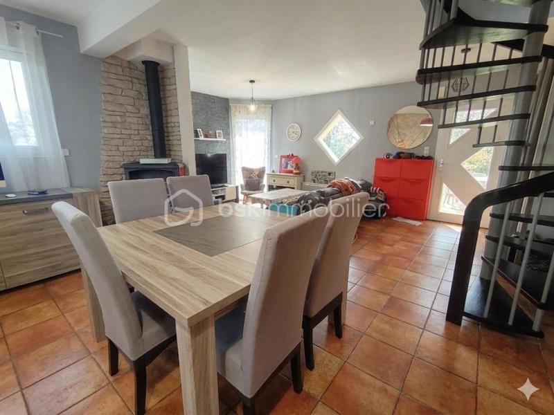 Maison - 104 m² - 6 pièces