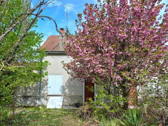 Maison - 200 m² - 9 pièces