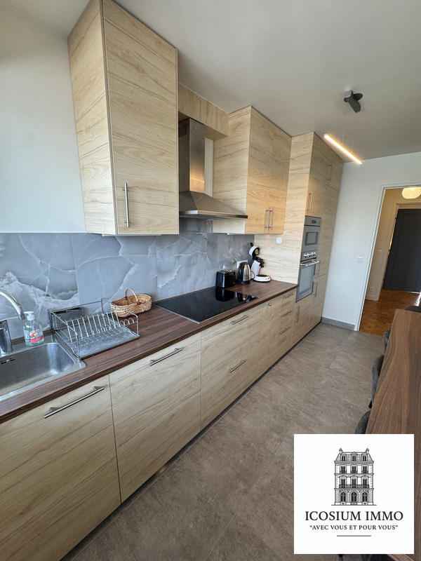 Appartement - 90 m² - 3 pièces