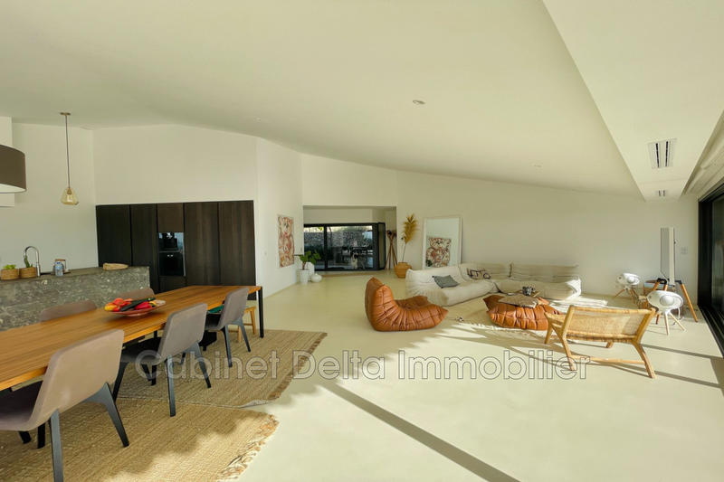 Villa - 280 m² - 5 pièces