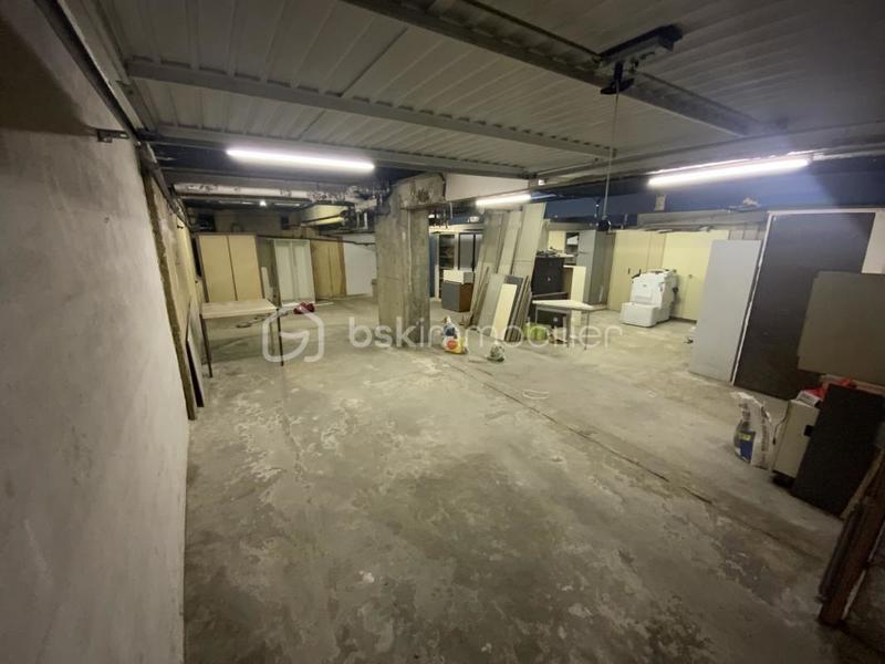 Bureau - 104 m² - 1 pièce