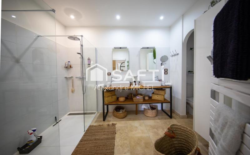 Villa - 200 m² - 6 pièces