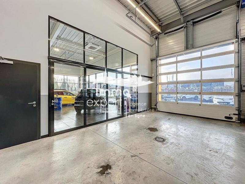 Fonds de commerce - Local commercial - 526 m²