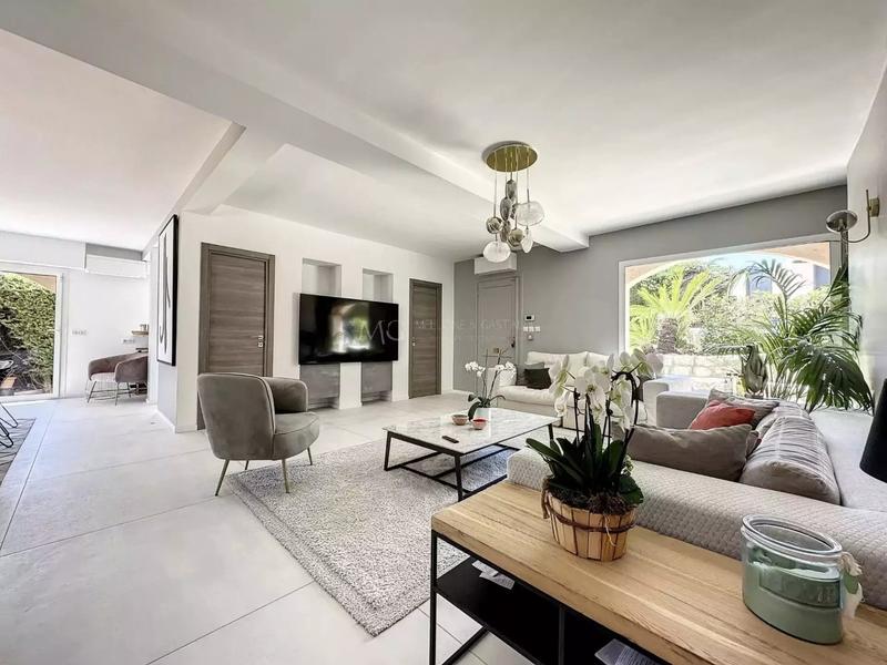 Maison - 400 m² - 10 pièces