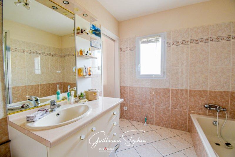 Maison - 151 m² - 5 pièces