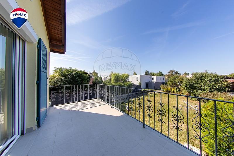 Maison - 144 m² - 6 pièces