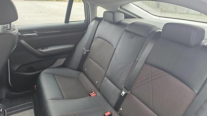 Bmw X4 xDrive 20d 190 Steptronic 8 Business Design - Automatique Entretien constructeur