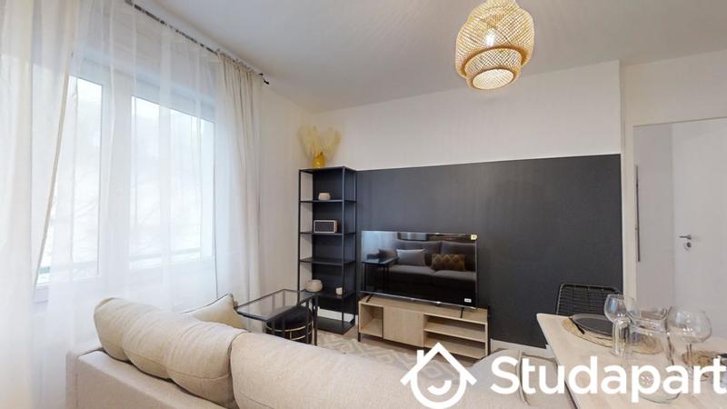 Chambre - 11 m² - 1 pièce