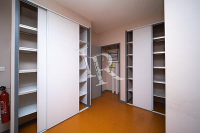 Bureau - 160 m² - 7 pièces