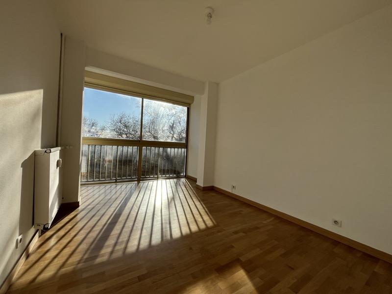 Appartement - 100 m² - 5 pièces