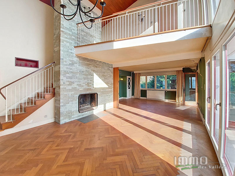 Maison - 205 m² - 11 pièces