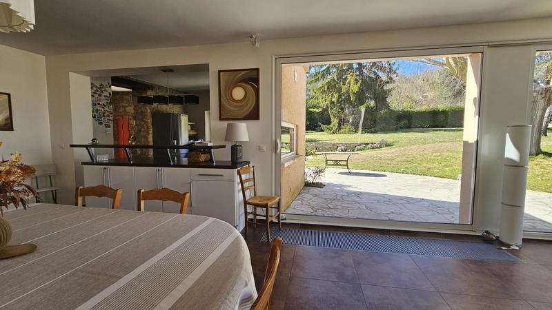 Maison - 232 m² - 11 pièces