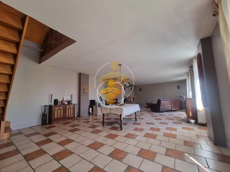 Maison - 177 m² - 5 pièces