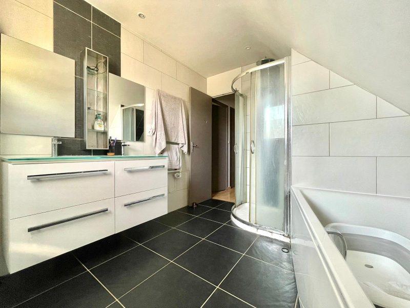 Maison - 147 m² - 5 pièces