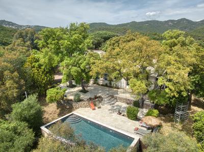 Maison de domaine équestre - 524 m² - 9 pièces