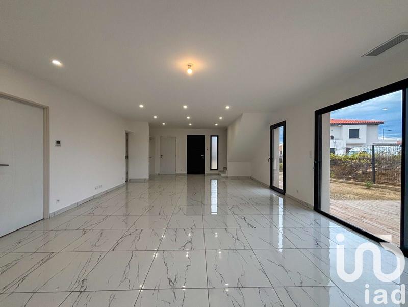 Maison - 140 m² - 5 pièces