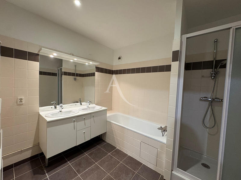 Appartement - 83 m² - 3 pièces