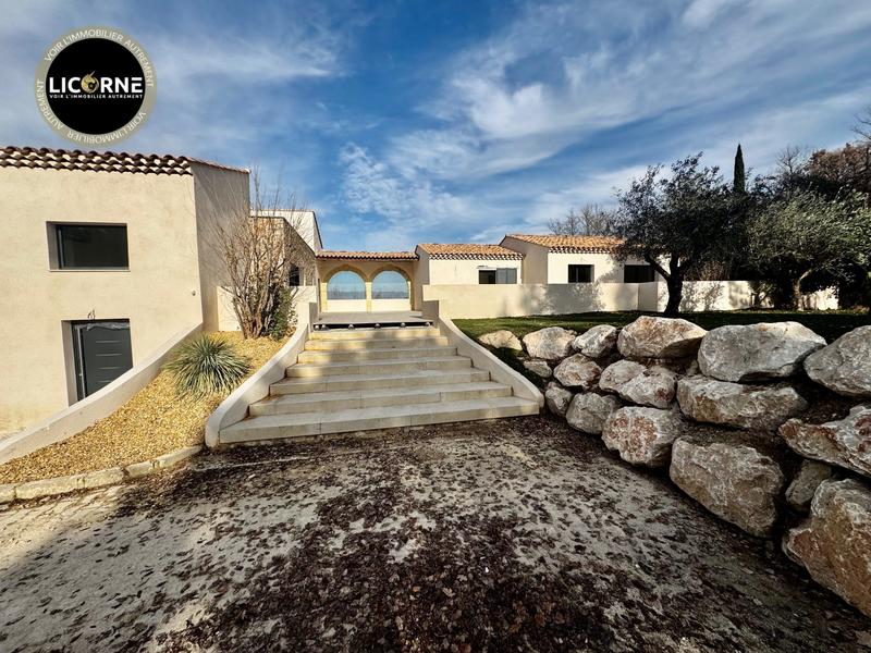 Villa - 320 m² - 15 pièces