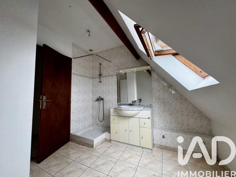 Maison - 205 m² - 10 pièces
