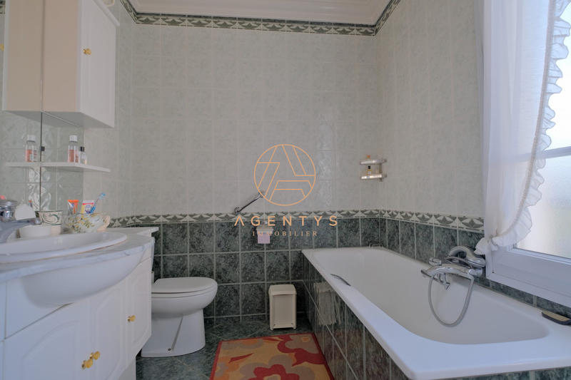 Maison - 168 m² - 5 pièces