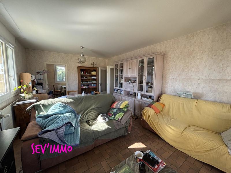 Maison - 205 m² - 5 pièces