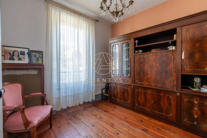 Maison - 165 m² - 6 pièces