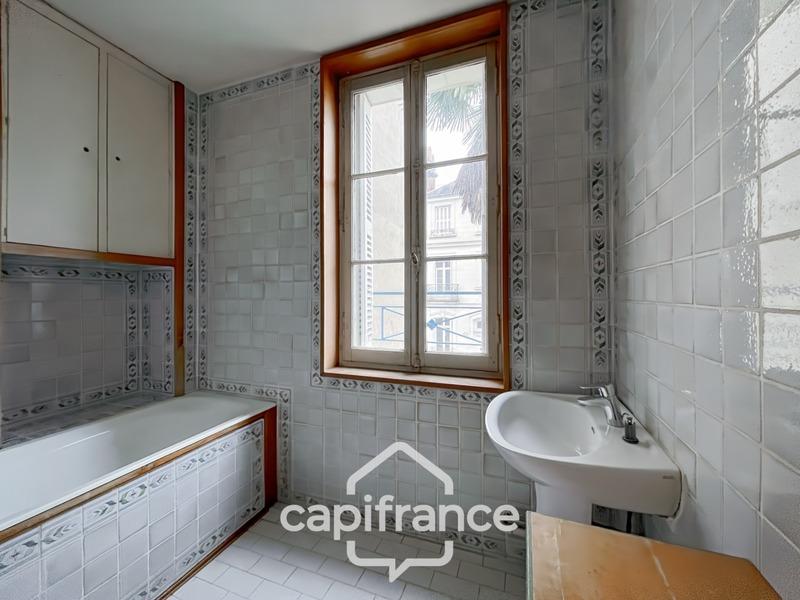 Maison - 205 m² - 8 pièces