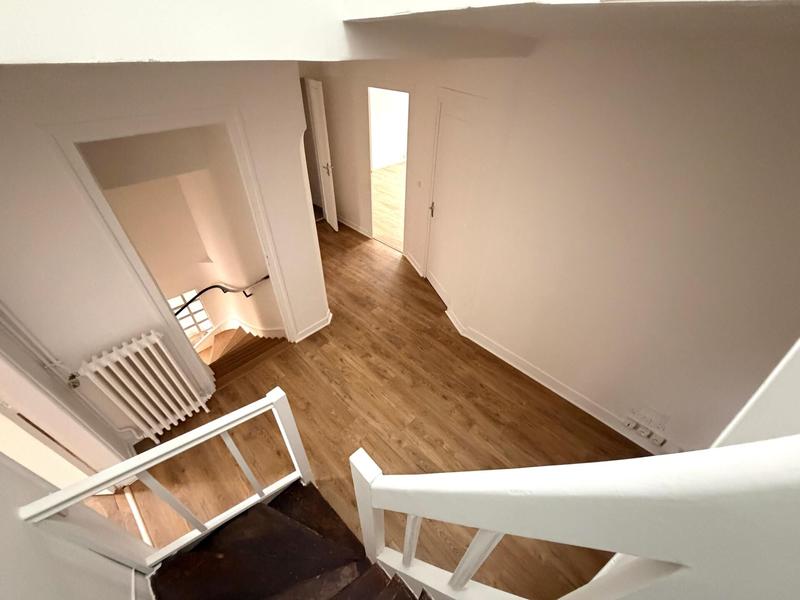 Maison - 195 m² - 6 pièces