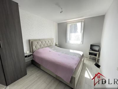 Maison - 111 m² - 7 pièces