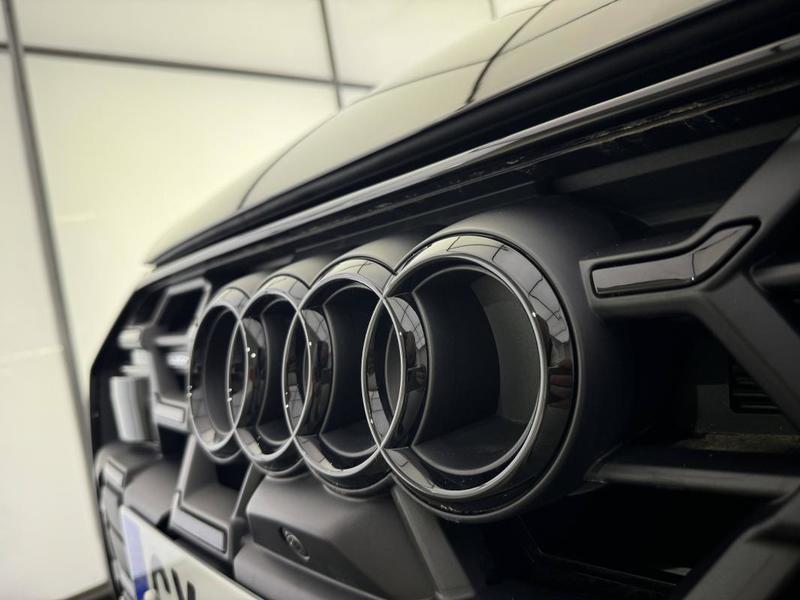 Audi A6 Avant 55 TFSIe 367 ch s tronic 7 Quattro Competition