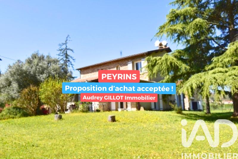 Maison - 180 m² - 7 pièces