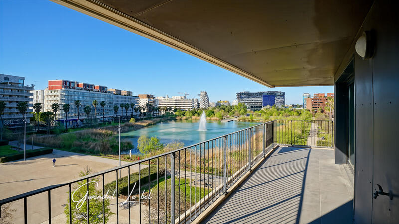 Appartement - 85 m² - 4 pièces