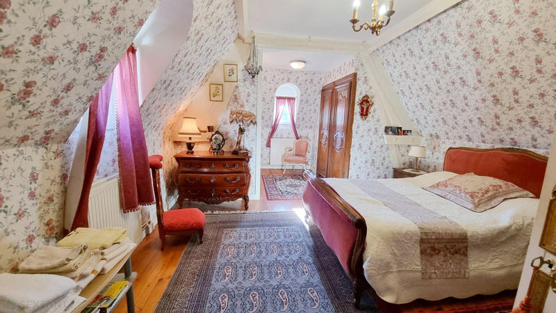 Maison - 200 m² - 6 pièces