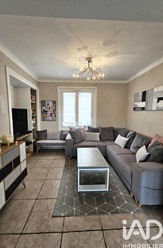 Maison - 96 m² - 5 pièces