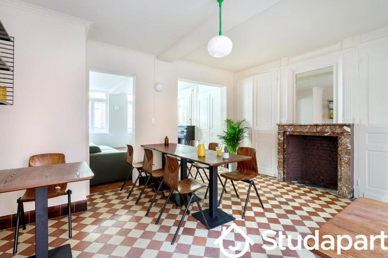 Chambre - 11 m² - 1 pièce