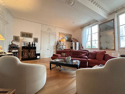 Appartement - 150 m² - 5 pièces