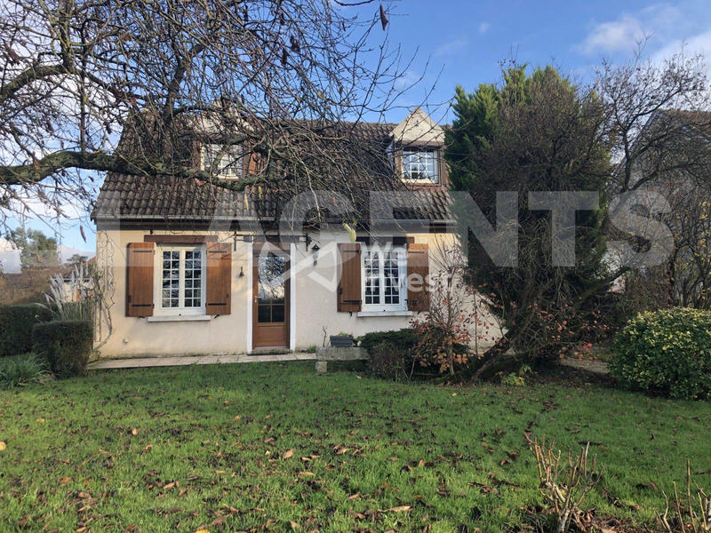 Maison - 95 m² - 5 pièces