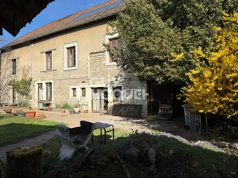 Maison - 330 m² - 14 pièces