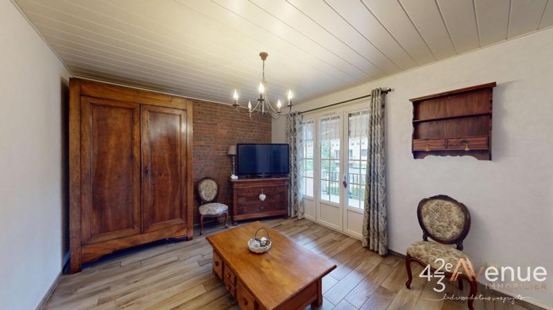 Maison - 237 m² - 9 pièces