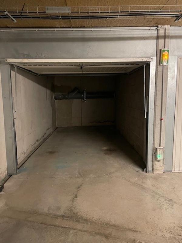 Parking / Garage - 15 m²