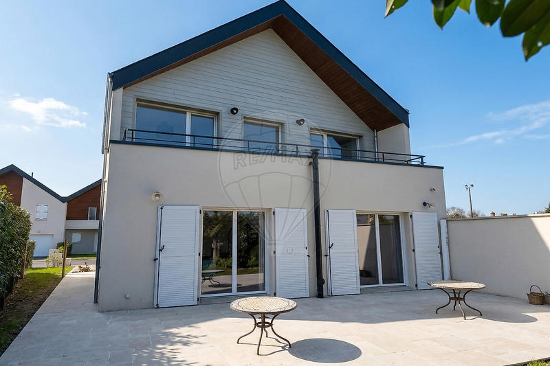 Maison d'architecte - 130 m² - 4 pièces