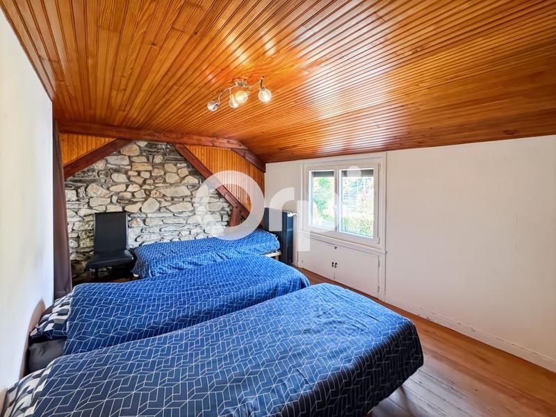 Maison - 226 m² - 9 pièces