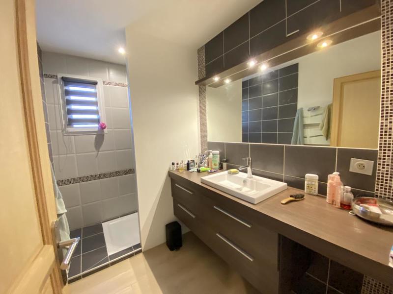 Villa - 200 m² - 5 pièces