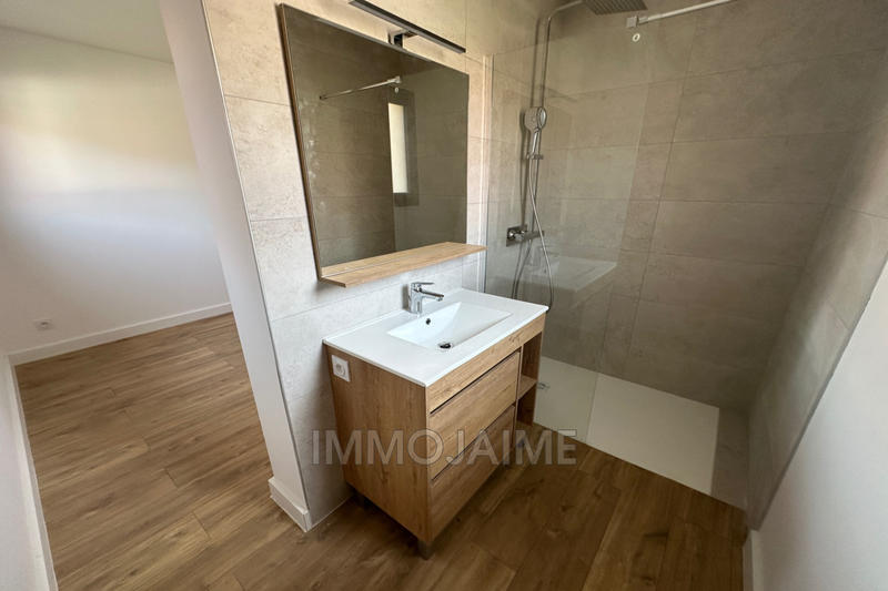 Villa - 111 m² - 4 pièces