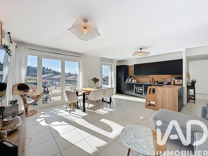 Appartement - 83 m² - 4 pièces