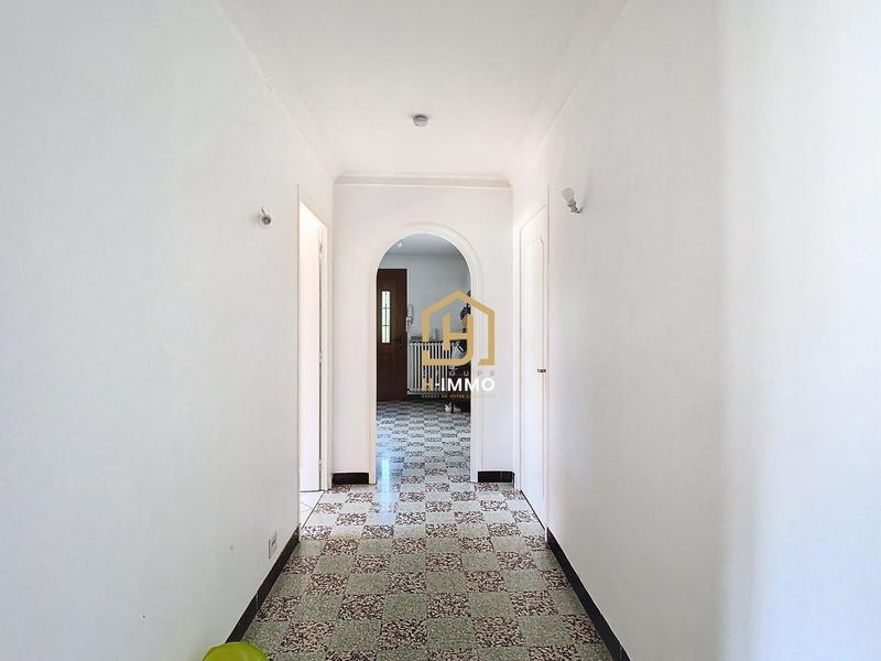 Maison - 290 m² - 8 pièces