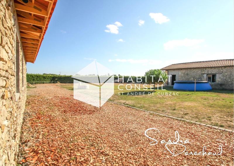 Maison - 240 m² - 7 pièces