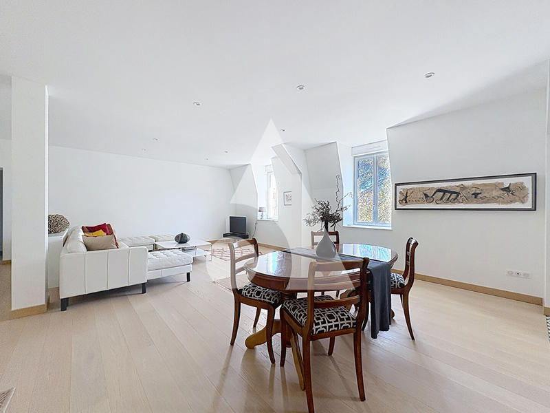 Appartement - 143 m² - 5 pièces