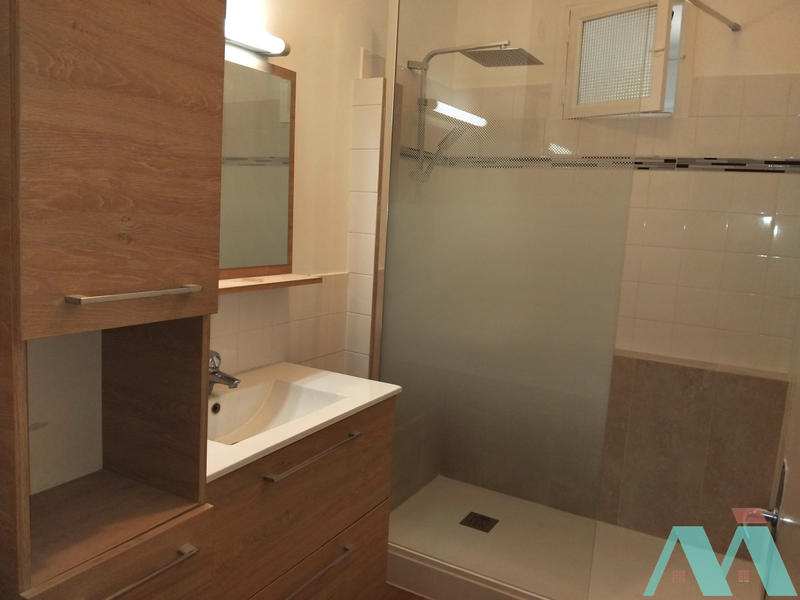 Appartement - 75 m² - 3 pièces