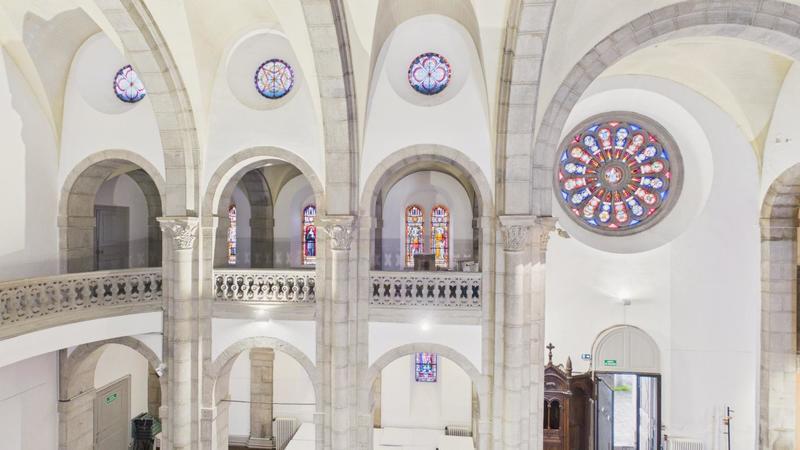 Maison - 600 m² - 6 pièces